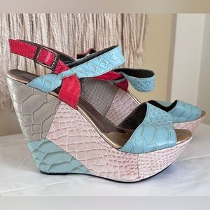 Snake skin leather heals vintage size 6 European 37